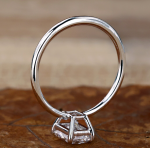 Beautiful Solitaire Diamond Ring - Image 4