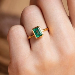 Green Emerald Gemstone Ring - Image 5