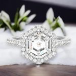 1.51 Carat Hexagonal Cut Halo Lab Grown Diamond Gold Ring - Image 7